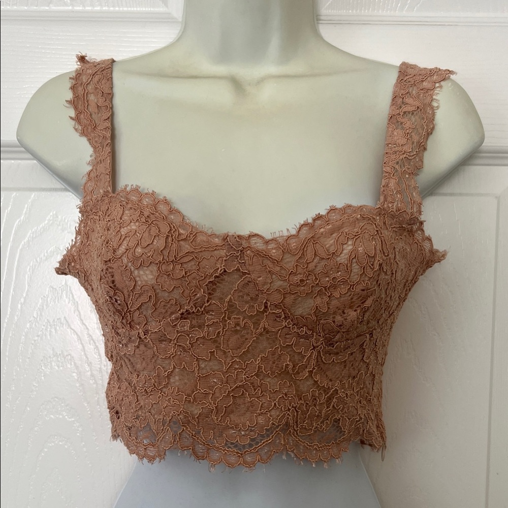Stylish Lace Cropped Tank Top